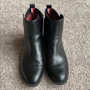 Tommy Hilfiger Women’s Botties SZ 81/2 M